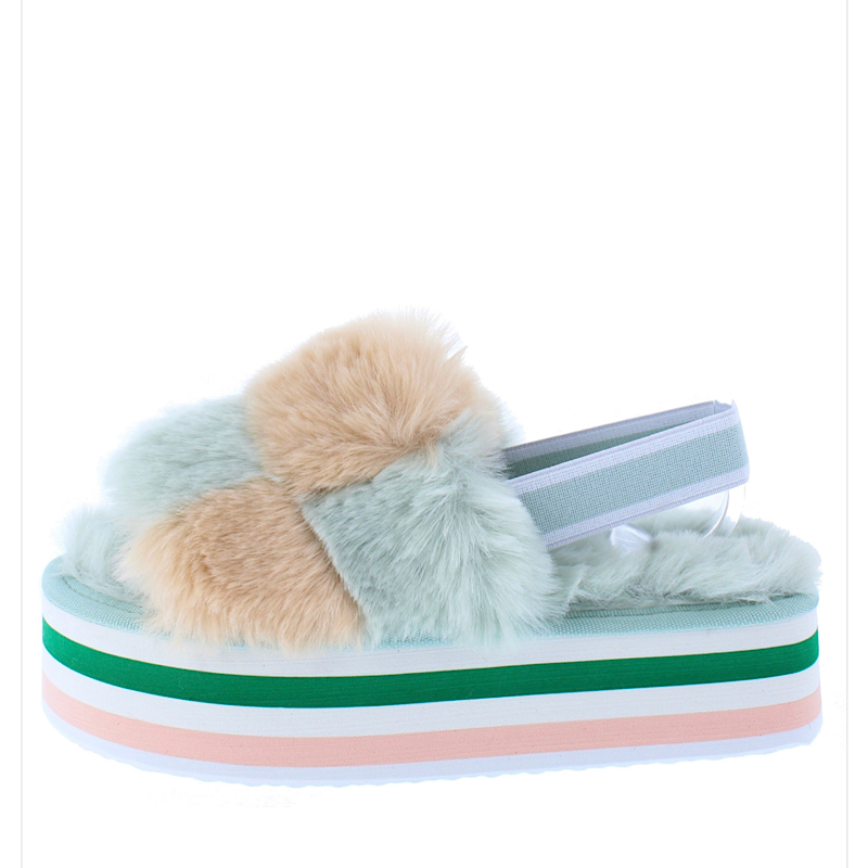 Puffy fur woman’s slide