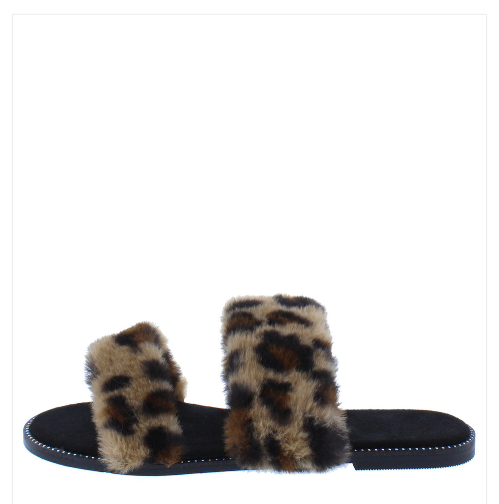 Woman’s Faux Fur Flat .